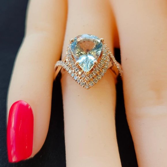 14K rose gold ring with aquamarine stone and diamonds halo - Picture 9 of 15